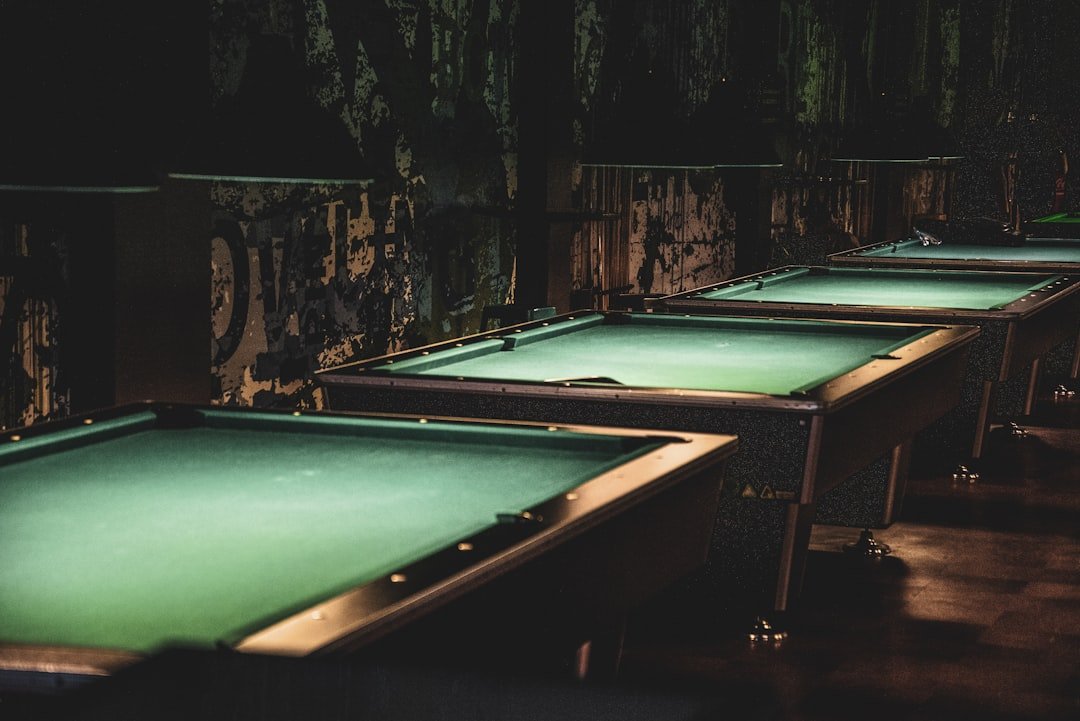 green-pool-table-wg-9zsqxgxe